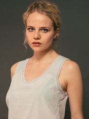 Lili Epply nude .